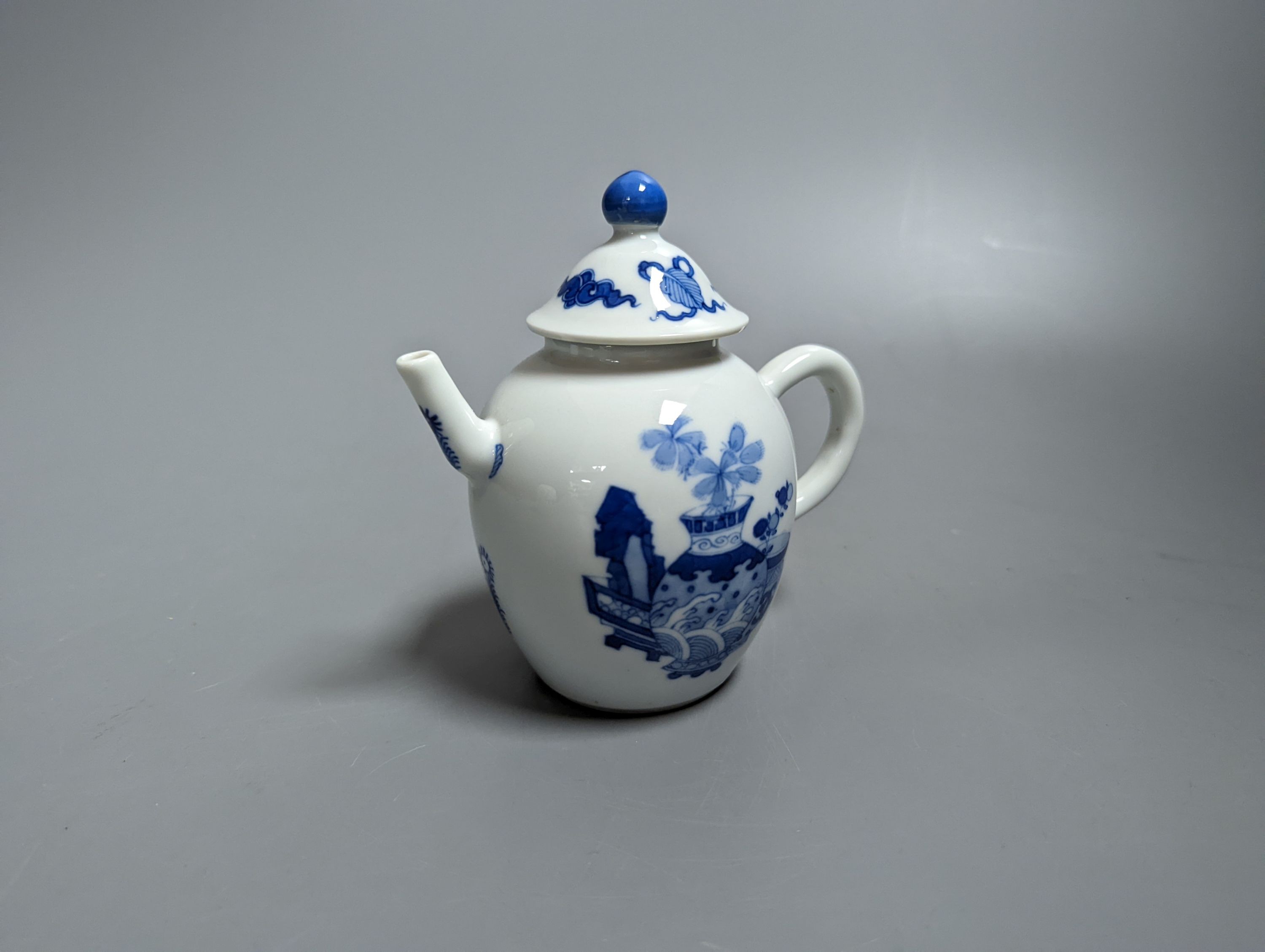 A Chinese ‘chicken’ water pot and a miniature blue and white teapot 12cm
